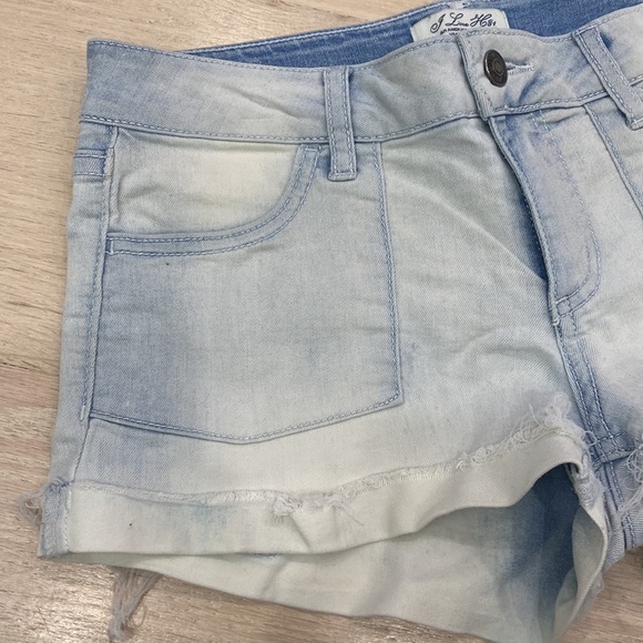 Size 26 - Sketry Jean Shorts - Picture 2 of 7